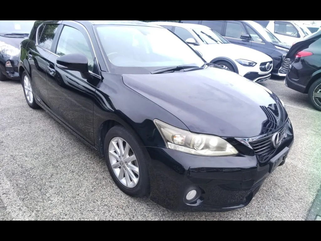 LEXUS CT CT200H VERSION C