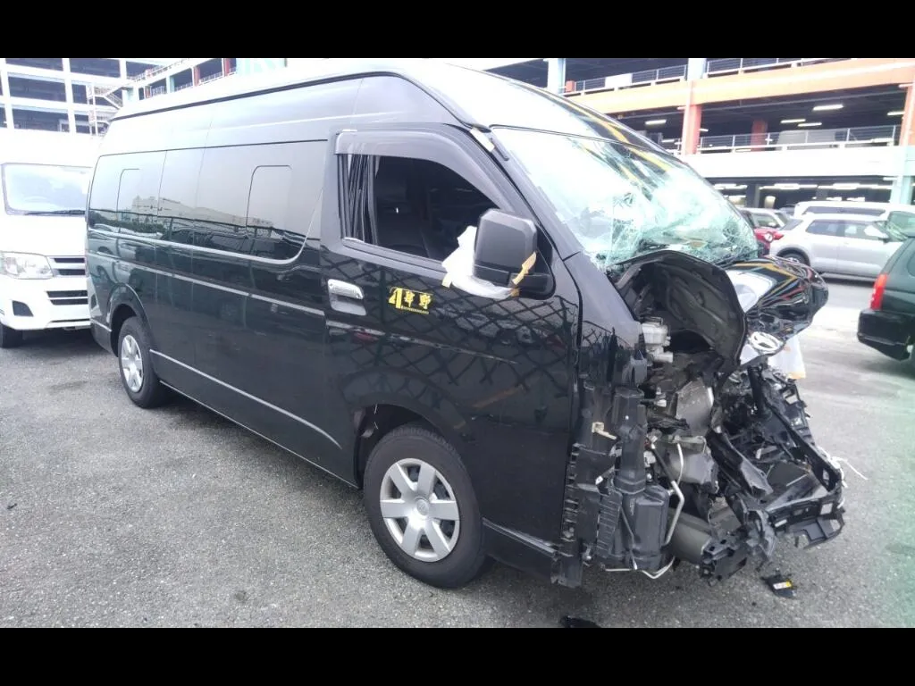 TOYOTA HIACE COMMUTER 4D SUPER LONG GL