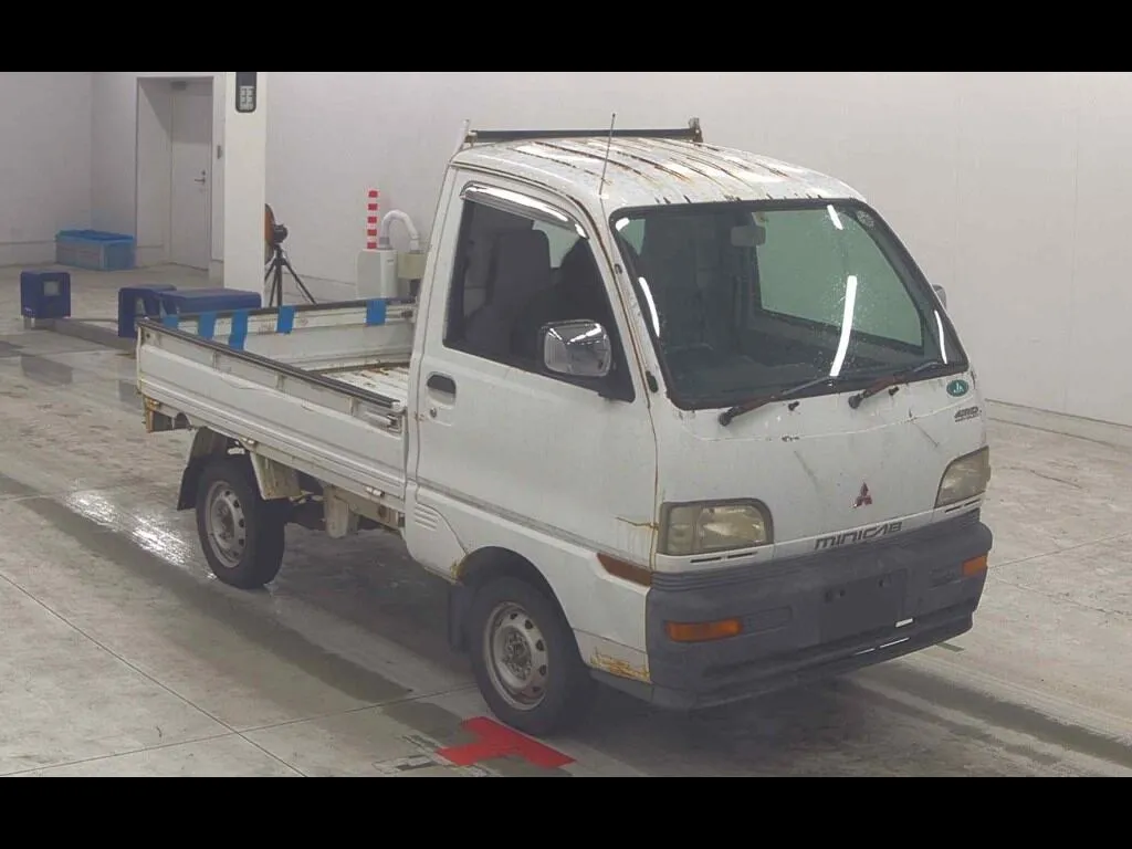 MITSUBISHI MINICAB TRUCK 4WD