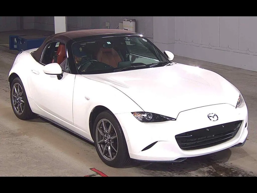 MAZDA ROADSTER BROWN TOP