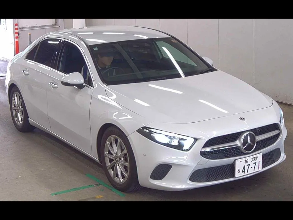 MERCEDES BENZ A-CLASS SEDAN 4WD A250 4MATIC SEDAN