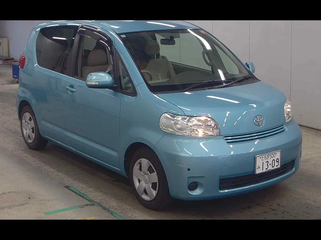 TOYOTA PORTE 3D 130I C PACKAGE