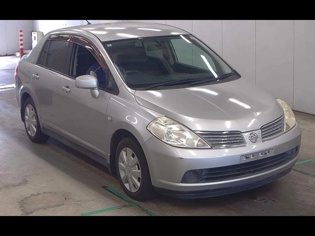 NISSAN TIIDA LATIO 15S