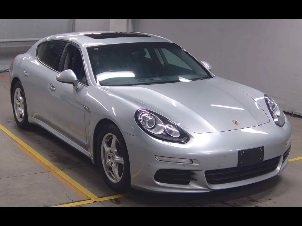 PORSCHE PANAMERA 5D BASE GRADE SPORT CHRONO PACKAGE