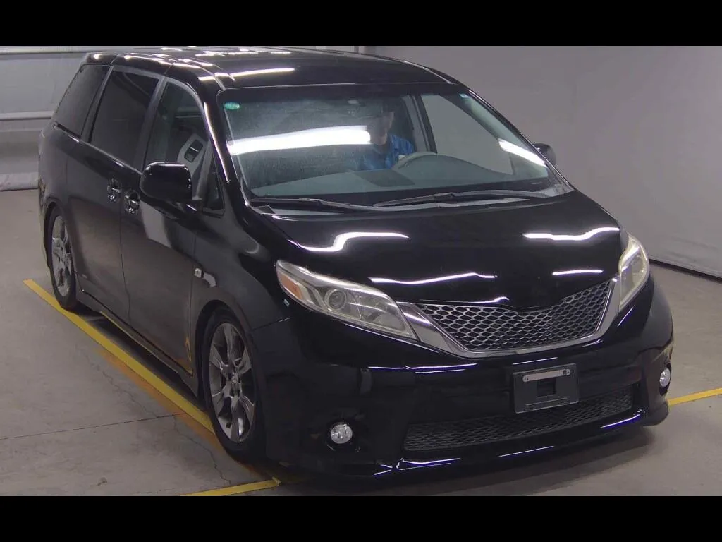 AMERICA TOYOTA SIENNA SE