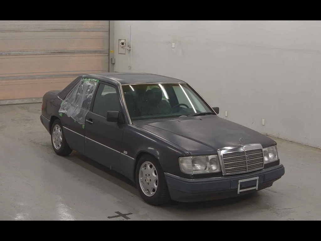 MERCEDES BENZ MEDIUM CLASS 4D 230E