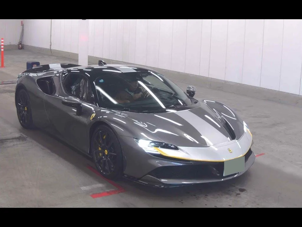 FERRARI SF90 STRADALE 4WD