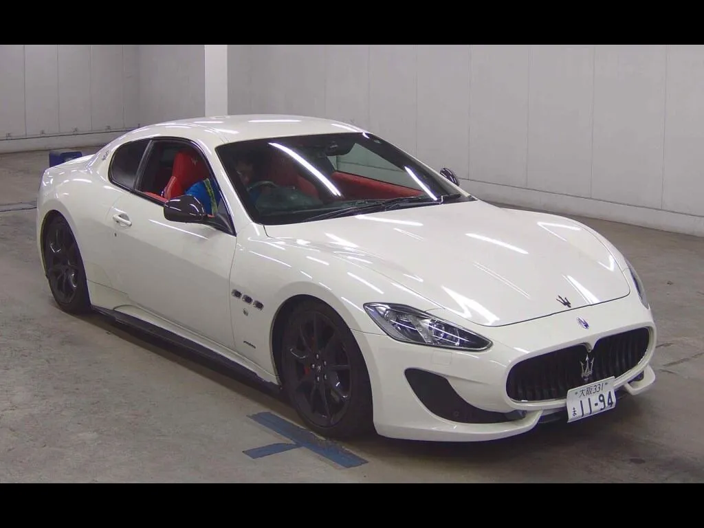 MASERATI GRANTURISMO SPORTS MC AUTO SHIFT