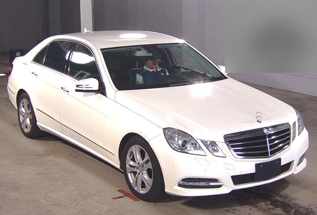 2011 MERCEDES-BENZ E-CLASS E350 AVANTGARDE