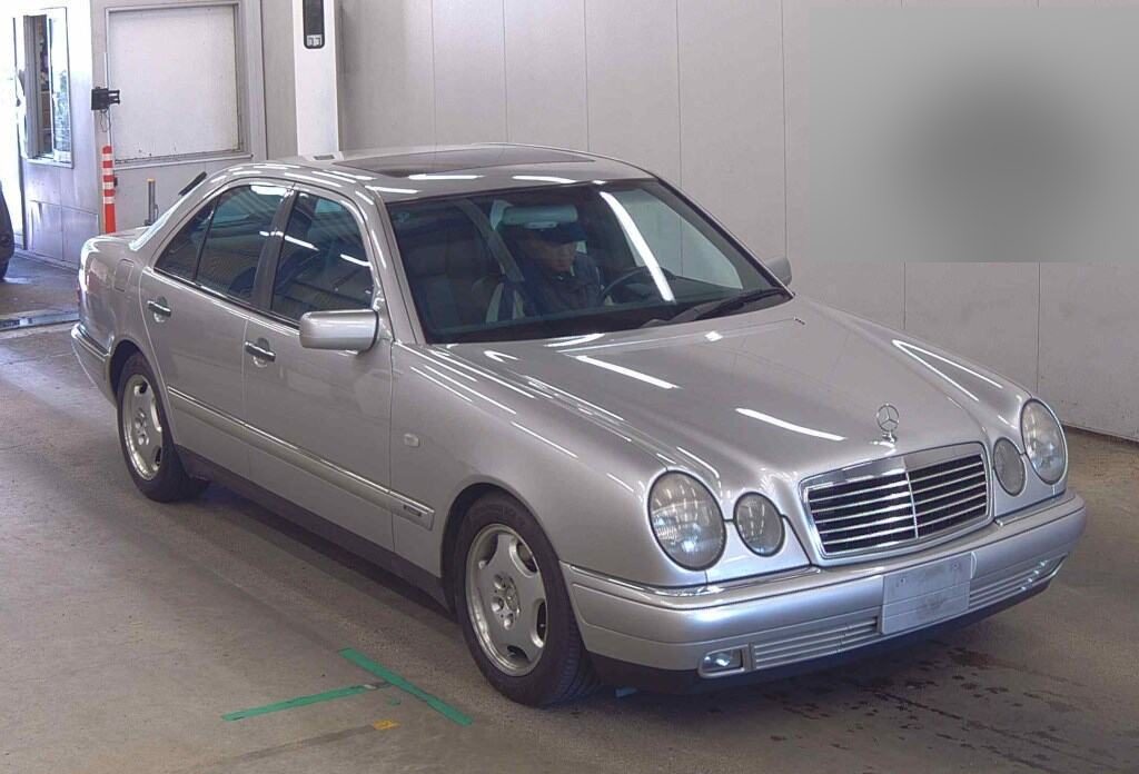 1997 MERCEDES-BENZ E-CLASS E320 AVANTGARDE