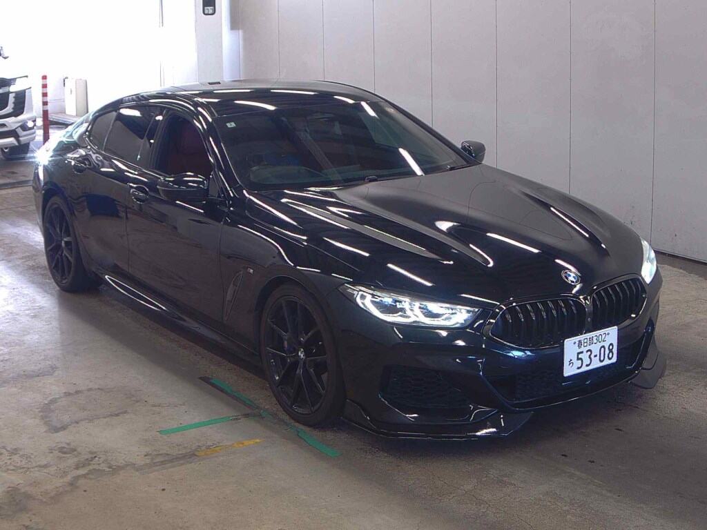 BMW 8 SERIES