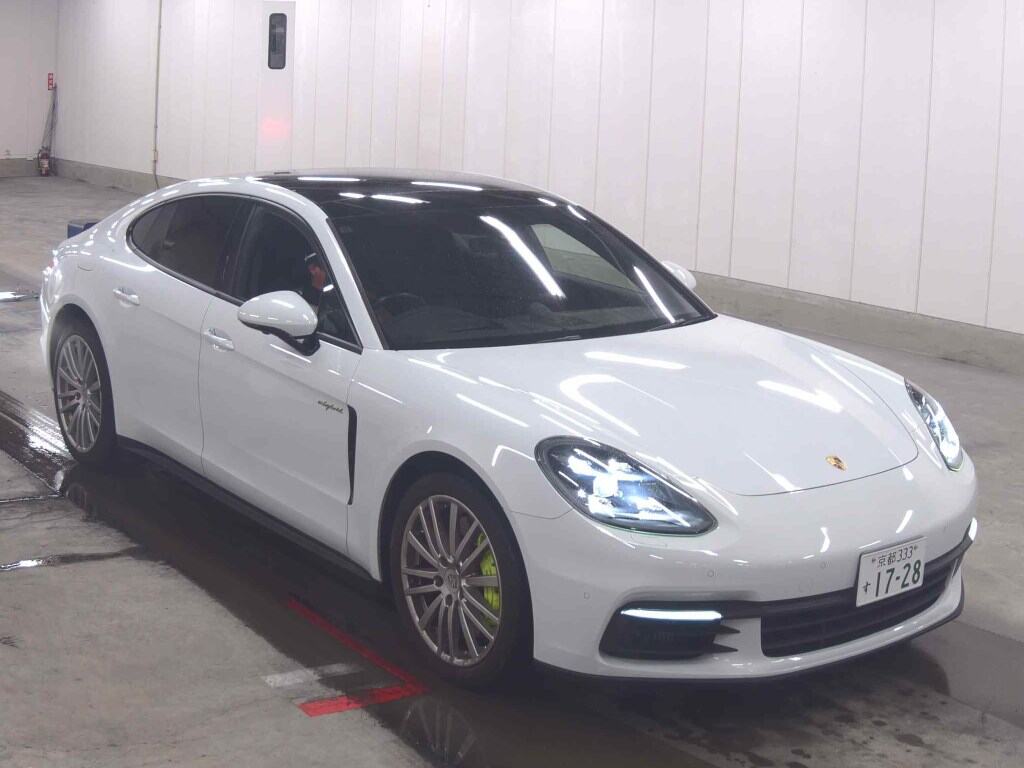 PORSCHE PANAMERA