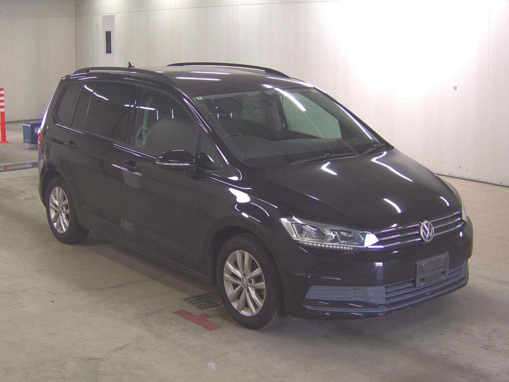 VOLKSWAGEN GOLF TOURAN