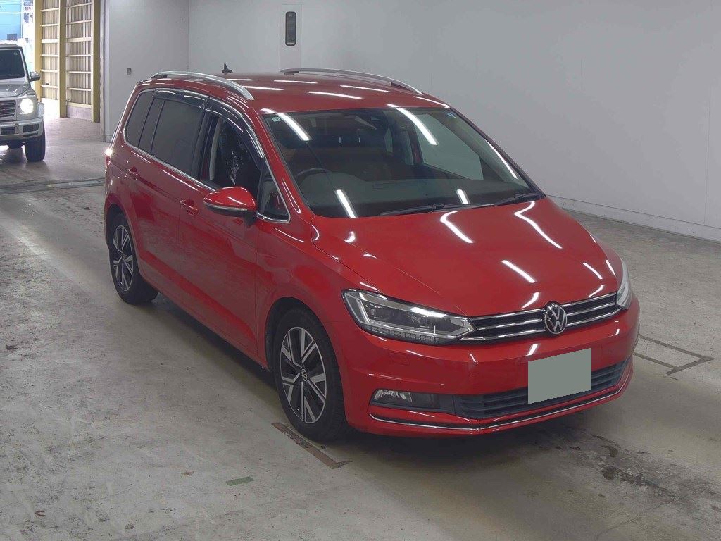 VOLKSWAGEN GOLF TOURAN