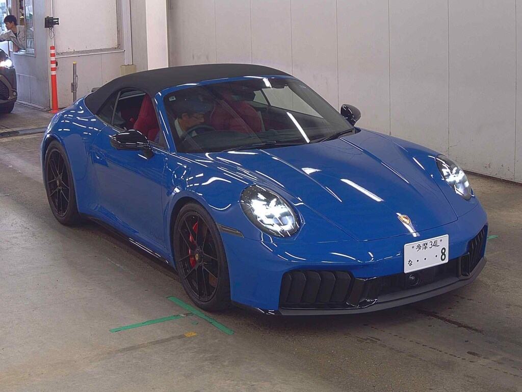 PORSCHE 911