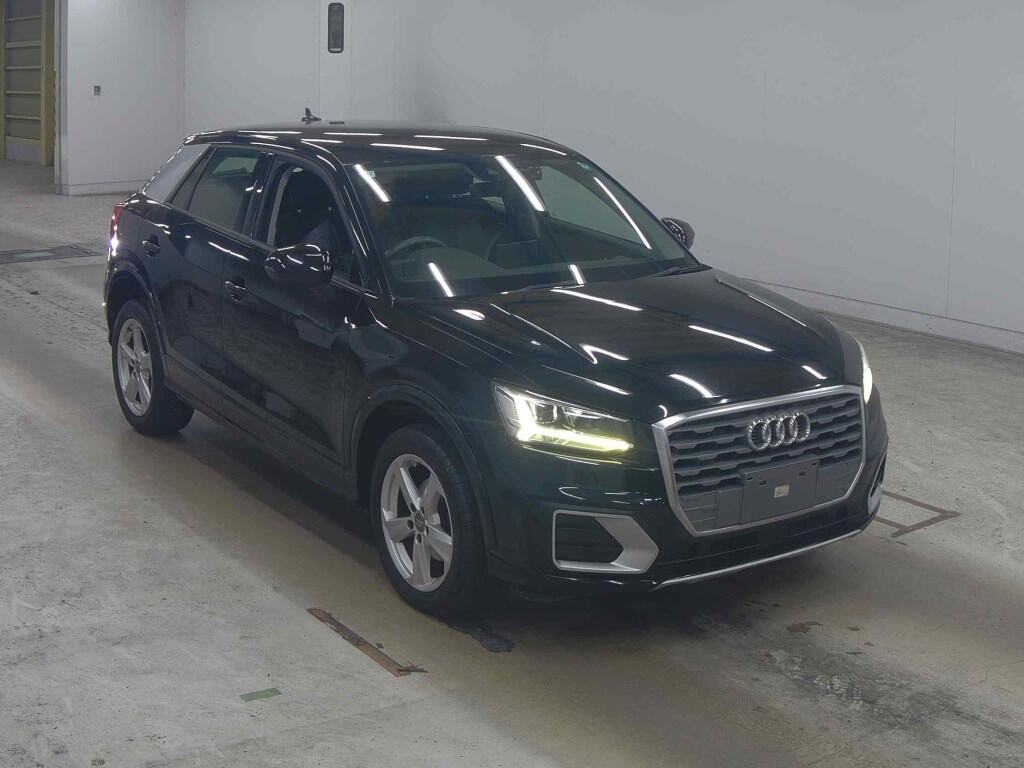 AUDI Q2