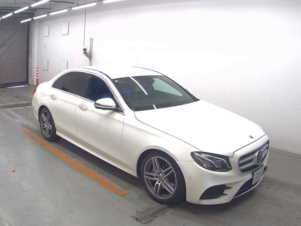 MERCEDES BENZ E-CLASS