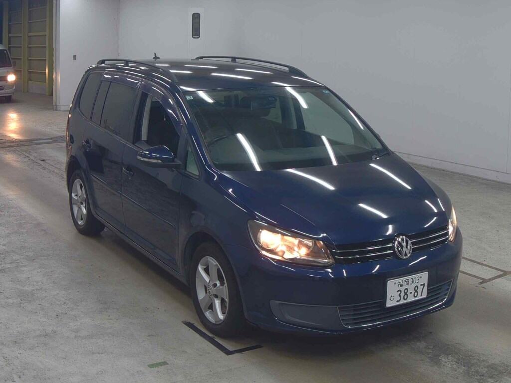 VOLKSWAGEN GOLF TOURAN