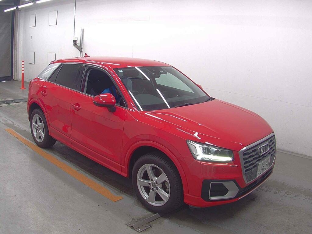 AUDI Q2