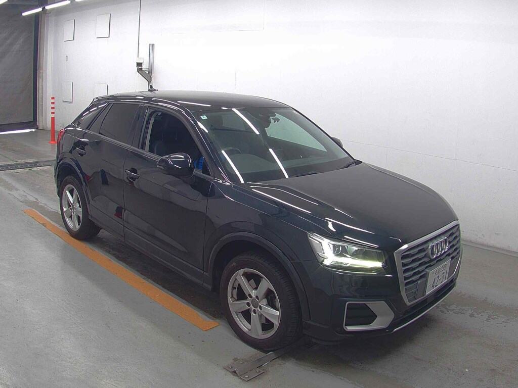 AUDI Q2
