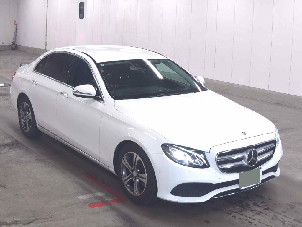 MERCEDES BENZ E-CLASS