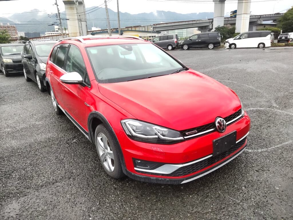 VOLKSWAGEN GOLF ALLTRACK