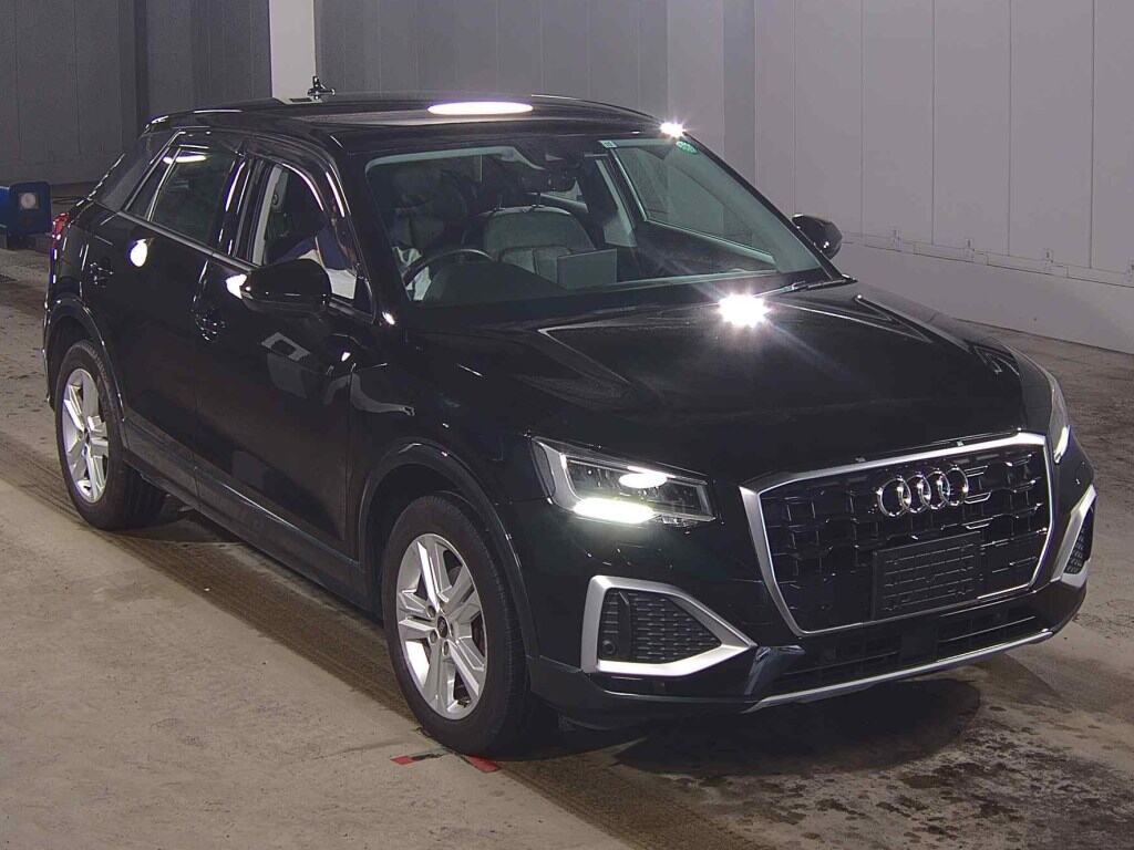 AUDI Q2