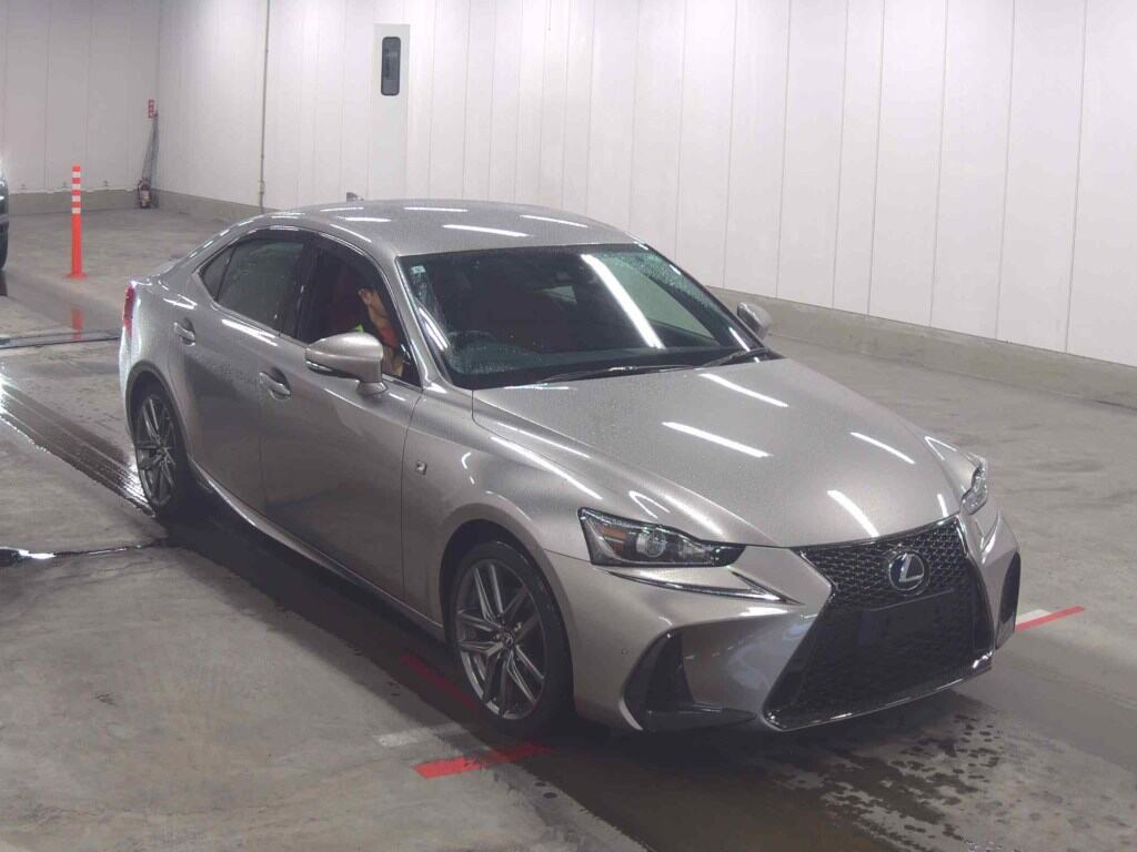 LEXUS IS