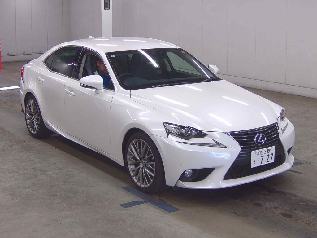 LEXUS IS