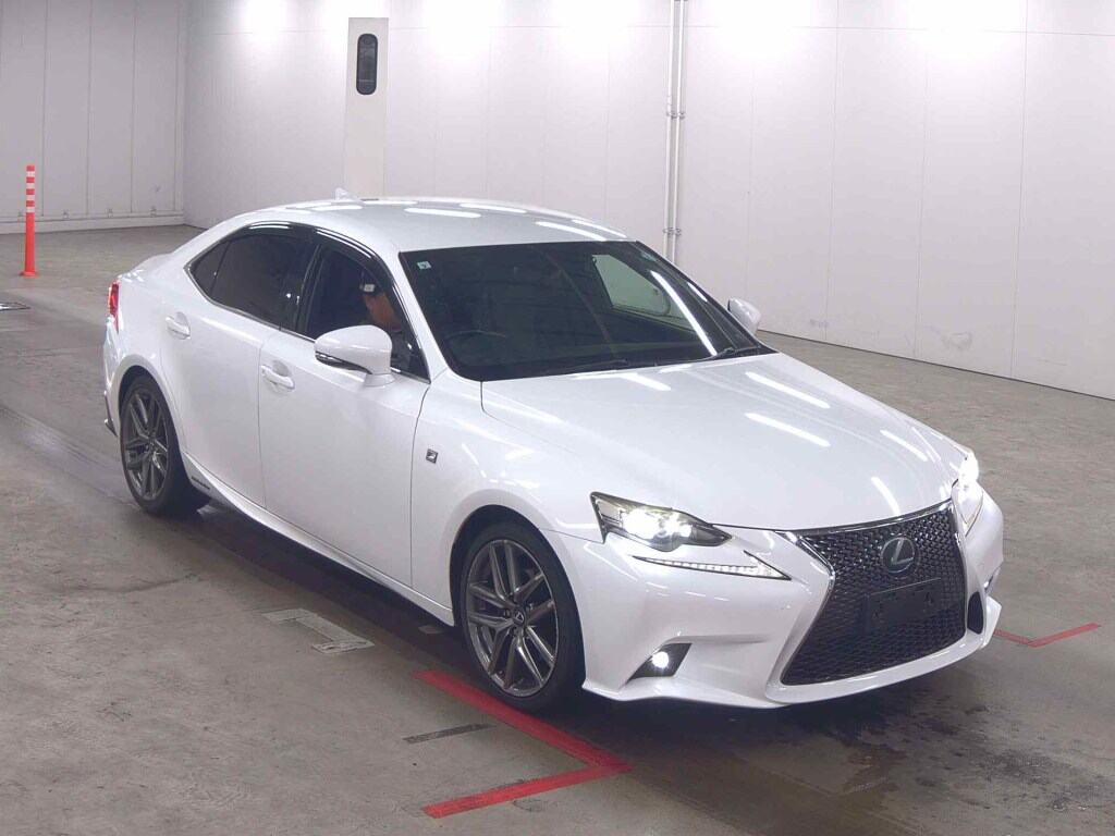 LEXUS IS