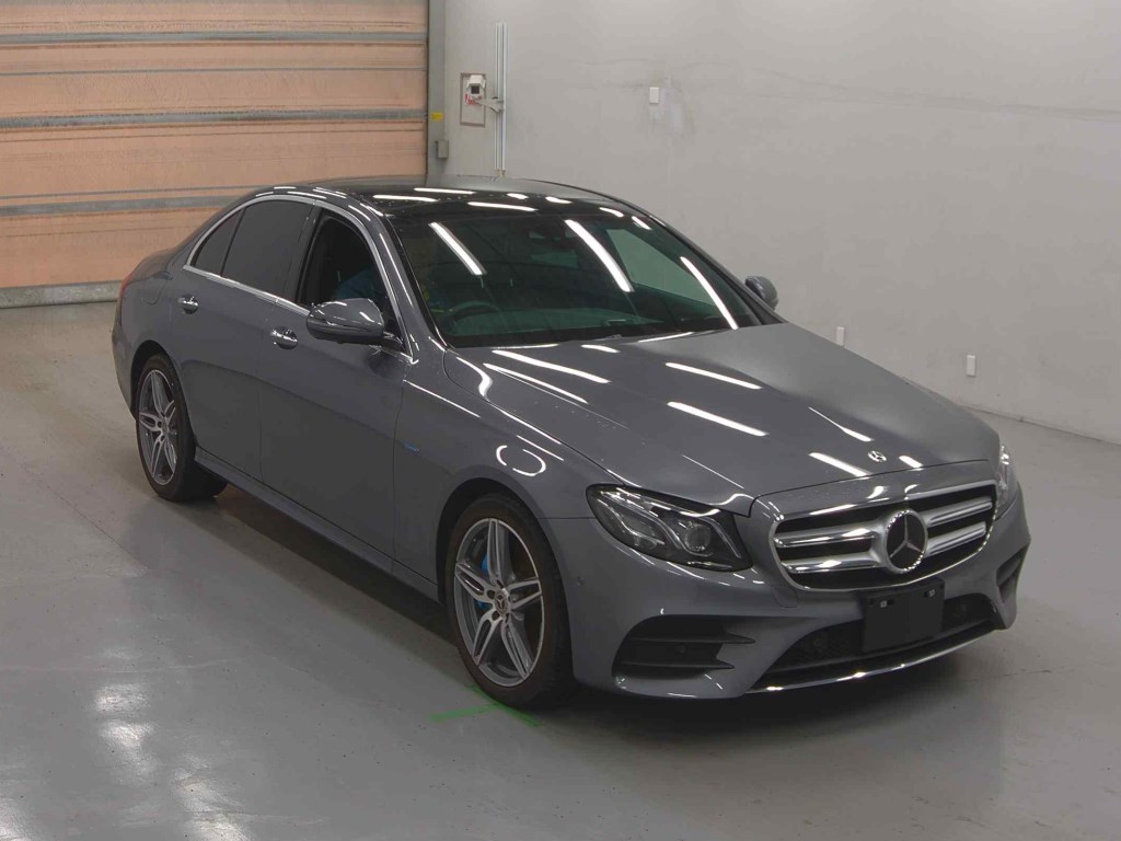 MERCEDES BENZ E-CLASS