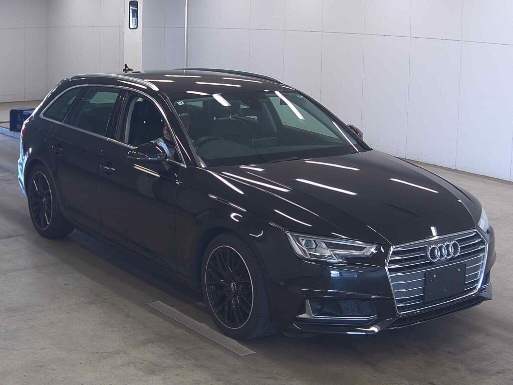 AUDI A4 AVANT