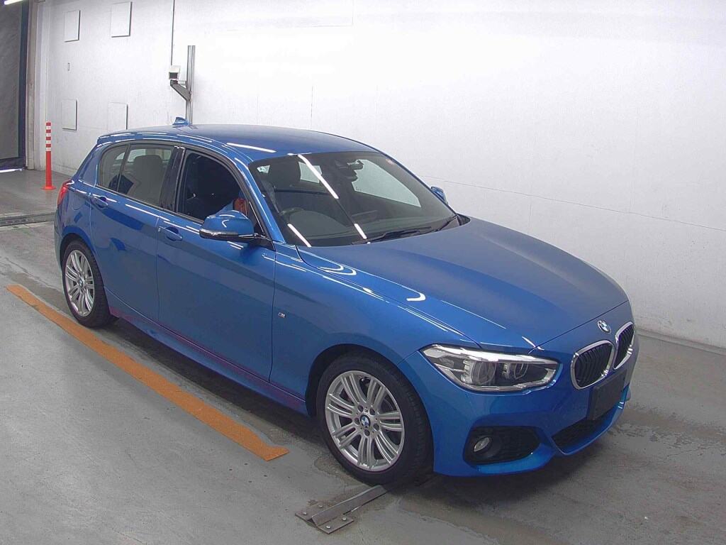 BMW 1 SERIES