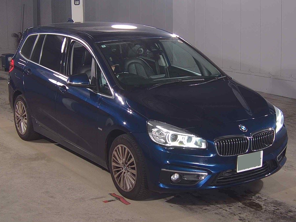 BMW 2 SERIES