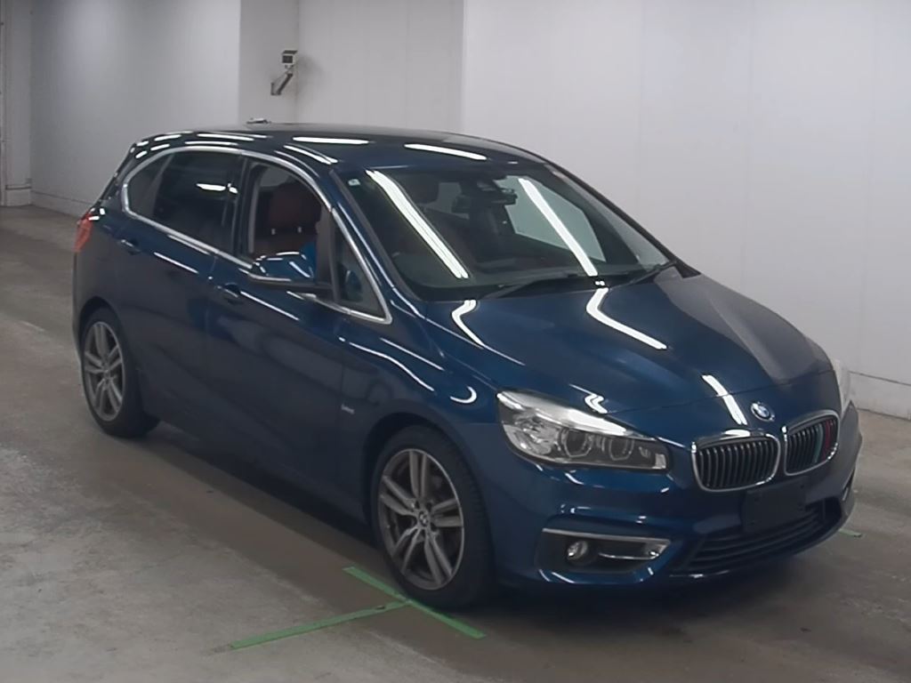 BMW 2 SERIES